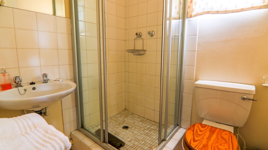 7 Bedroom Property for Sale in Die Hoewes Gauteng