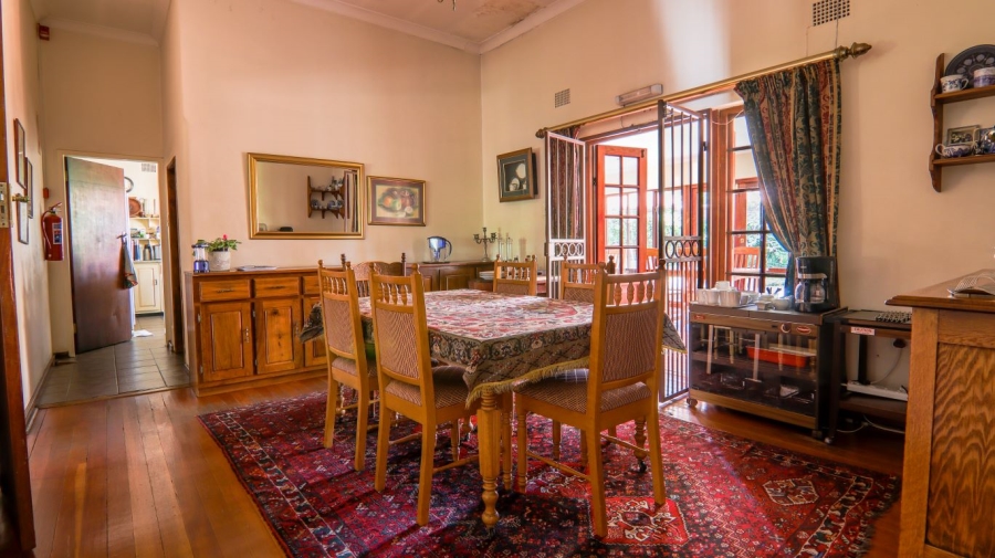 7 Bedroom Property for Sale in Die Hoewes Gauteng