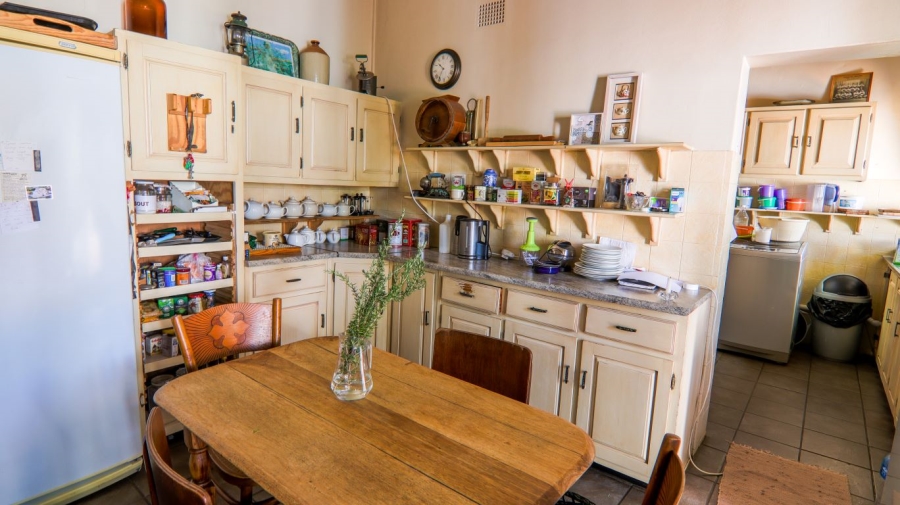 7 Bedroom Property for Sale in Die Hoewes Gauteng