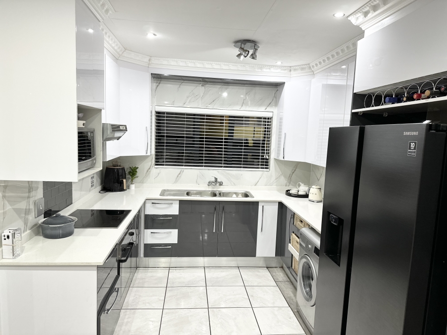 3 Bedroom Property for Sale in Amandasig Gauteng