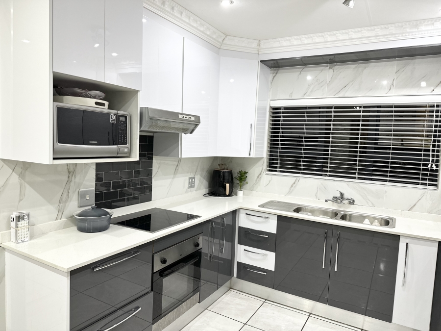 3 Bedroom Property for Sale in Amandasig Gauteng