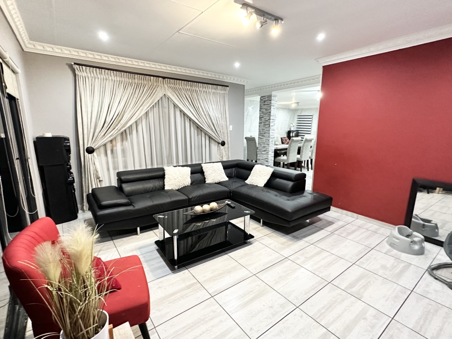3 Bedroom Property for Sale in Amandasig Gauteng