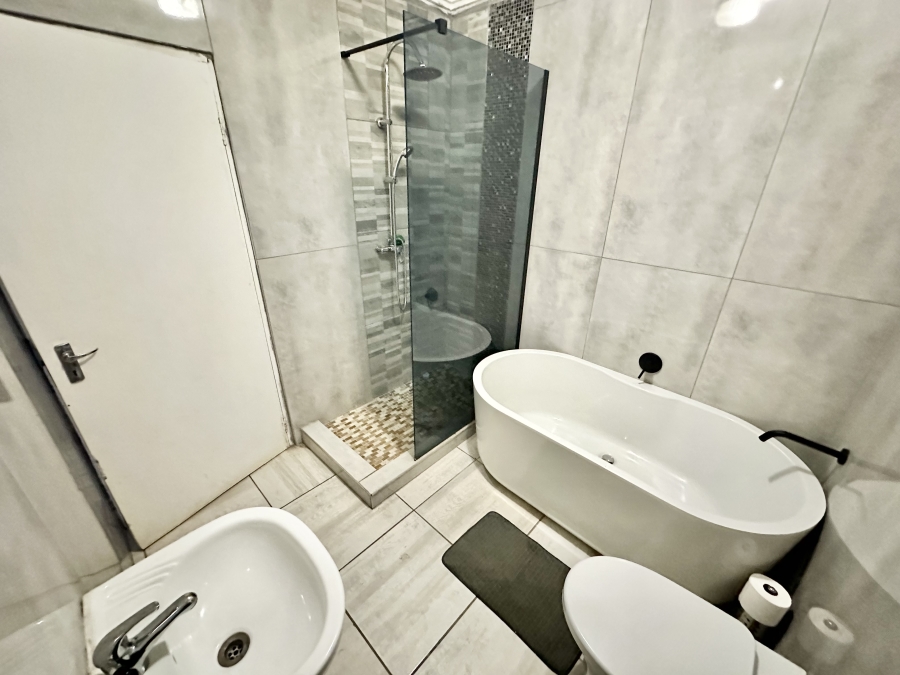 3 Bedroom Property for Sale in Amandasig Gauteng