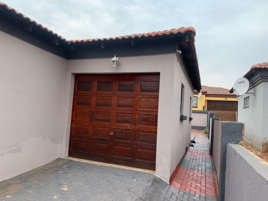 3 Bedroom Property for Sale in Amandasig Gauteng