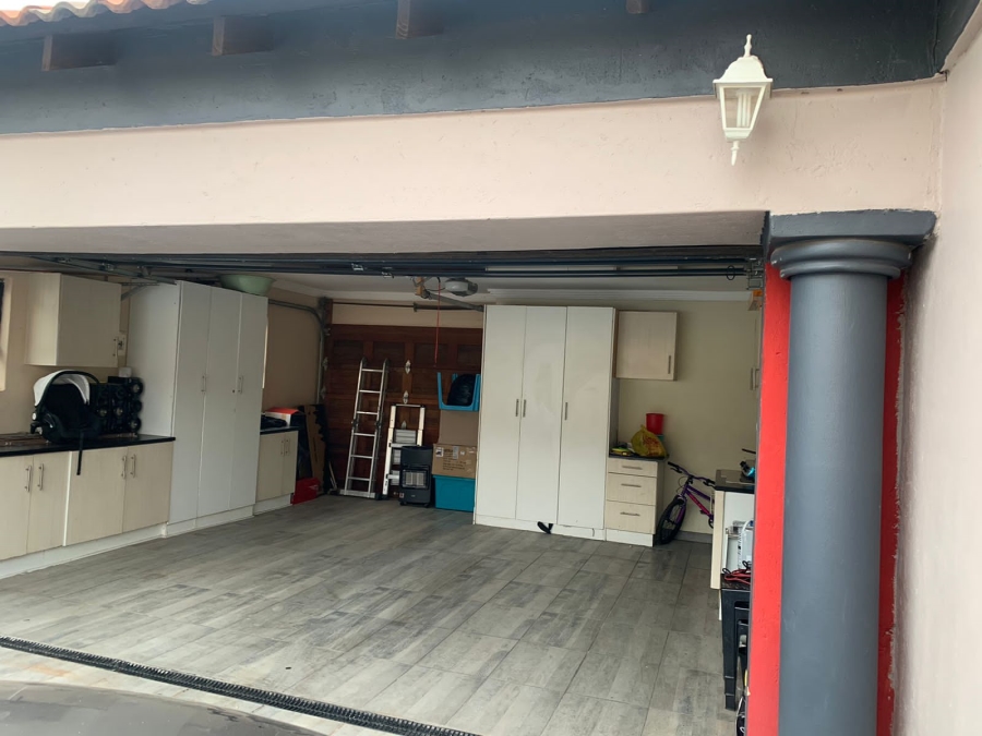 3 Bedroom Property for Sale in Amandasig Gauteng