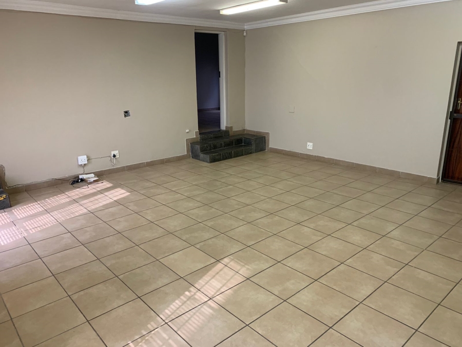 To Let commercial Property for Rent in Clubview Gauteng