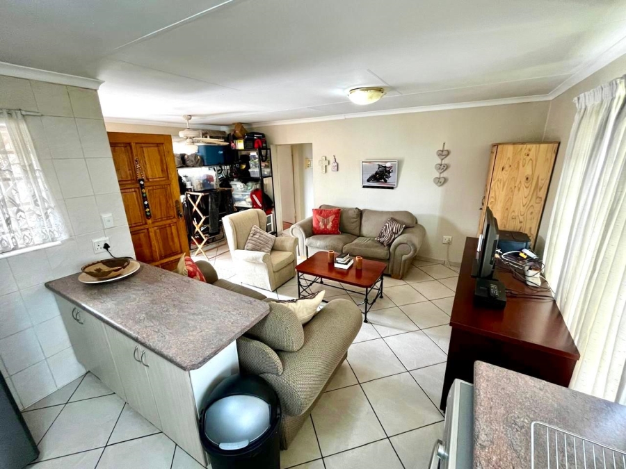 2 Bedroom Property for Sale in Ravenswood Gauteng