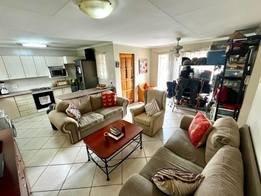 2 Bedroom Property for Sale in Ravenswood Gauteng