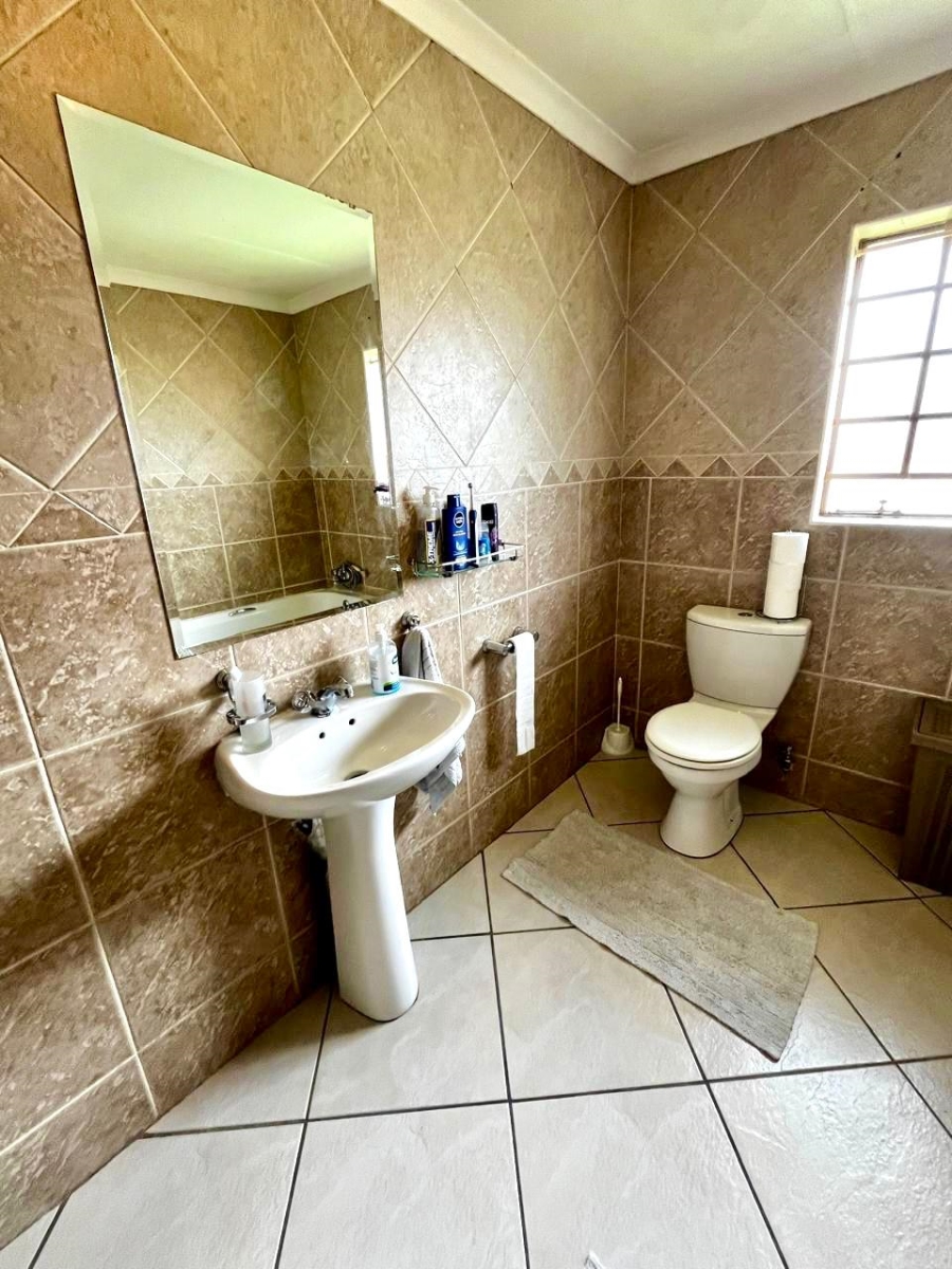2 Bedroom Property for Sale in Ravenswood Gauteng