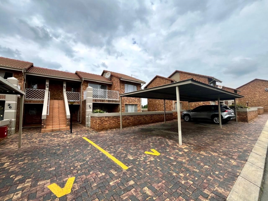 2 Bedroom Property for Sale in Ravenswood Gauteng