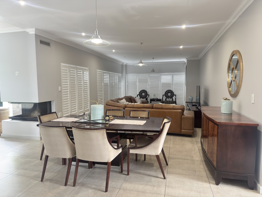 4 Bedroom Property for Sale in Midstream Ridge Gauteng