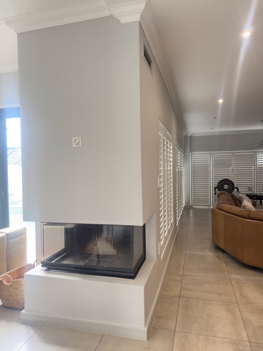 4 Bedroom Property for Sale in Midstream Ridge Gauteng