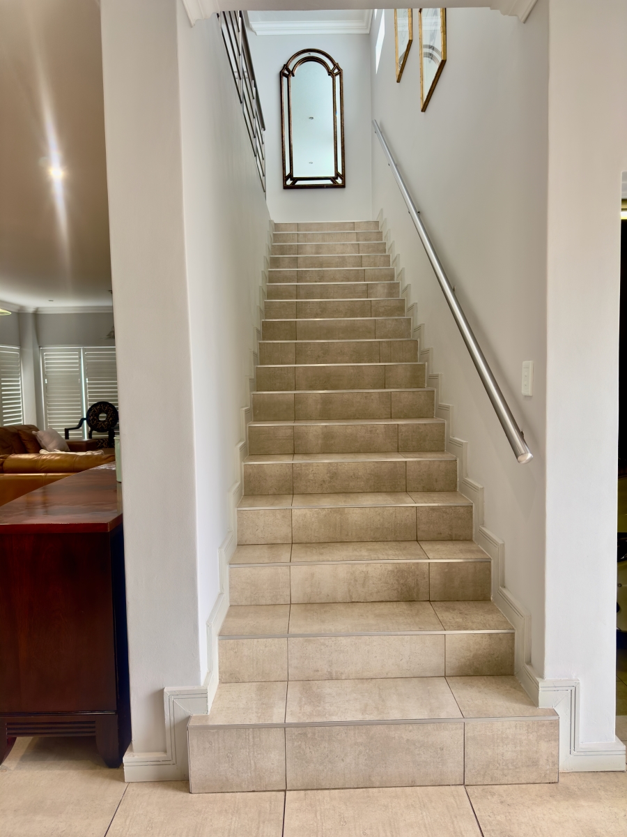 4 Bedroom Property for Sale in Midstream Ridge Gauteng