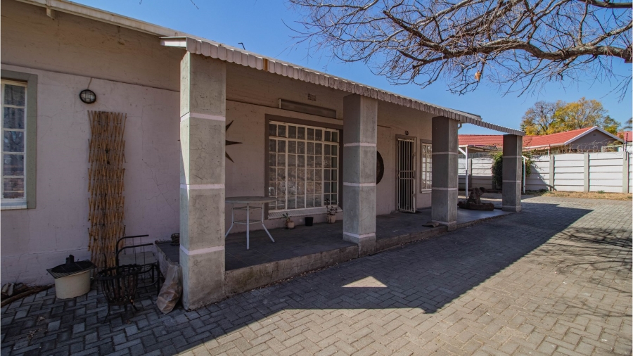 3 Bedroom Property for Sale in Edenvale Central Gauteng