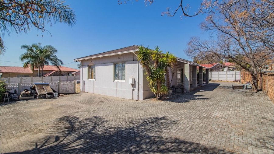 3 Bedroom Property for Sale in Edenvale Central Gauteng