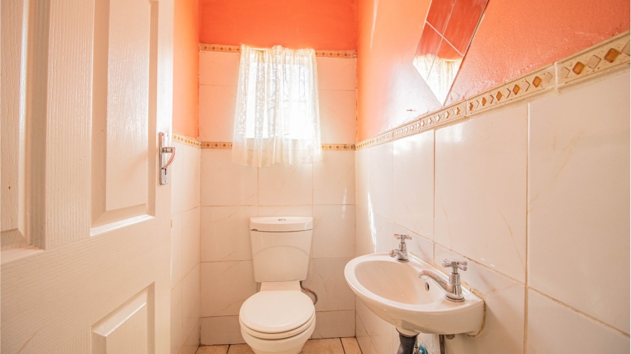 3 Bedroom Property for Sale in Edenvale Central Gauteng