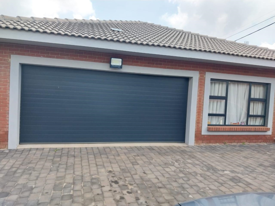 3 Bedroom Property for Sale in Erasmia Gauteng