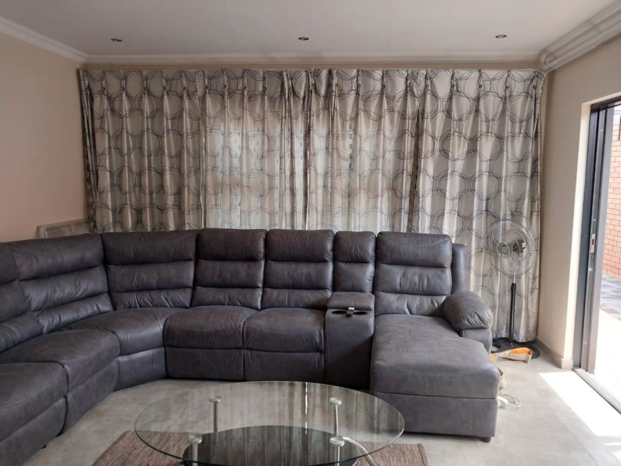 3 Bedroom Property for Sale in Erasmia Gauteng