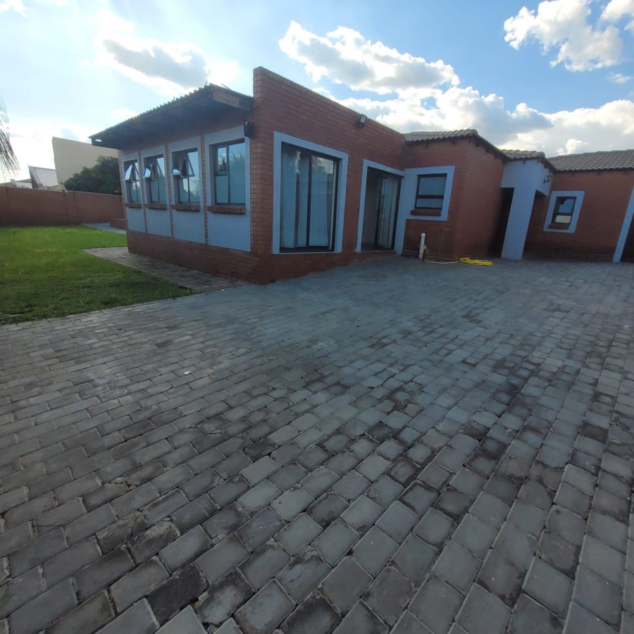 3 Bedroom Property for Sale in Erasmia Gauteng