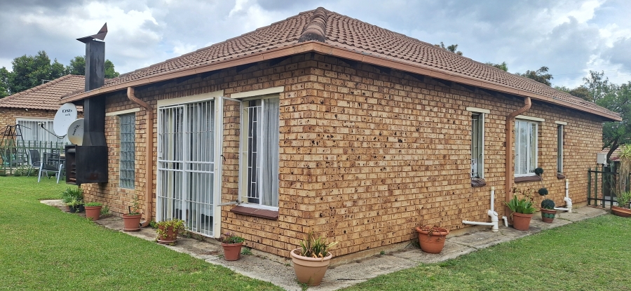 3 Bedroom Property for Sale in Esther Park Gauteng