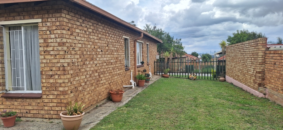 3 Bedroom Property for Sale in Esther Park Gauteng