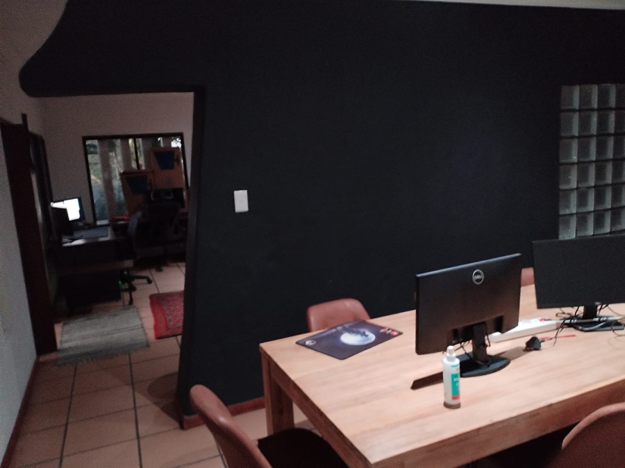 5 Bedroom Property for Sale in Waterkloof Heights Gauteng