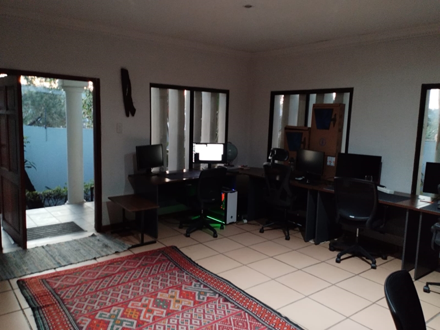 5 Bedroom Property for Sale in Waterkloof Heights Gauteng