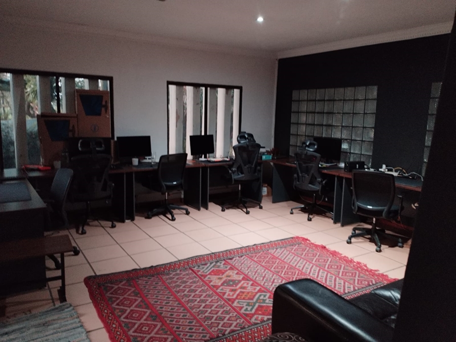 5 Bedroom Property for Sale in Waterkloof Heights Gauteng