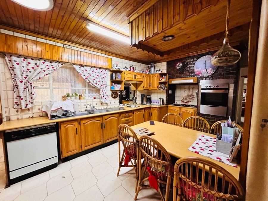 5 Bedroom Property for Sale in Modder East Gauteng