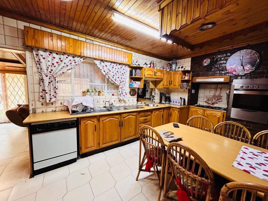 5 Bedroom Property for Sale in Modder East Gauteng