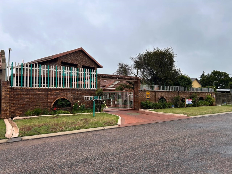 5 Bedroom Property for Sale in Modder East Gauteng