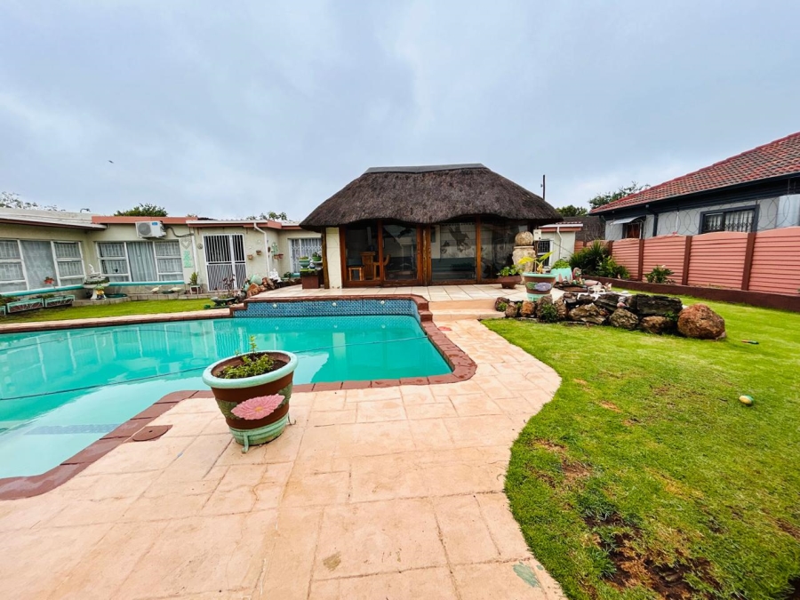 5 Bedroom Property for Sale in Modder East Gauteng