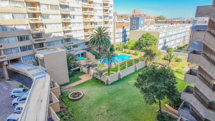 2 Bedroom Property for Sale in Parktown Gauteng