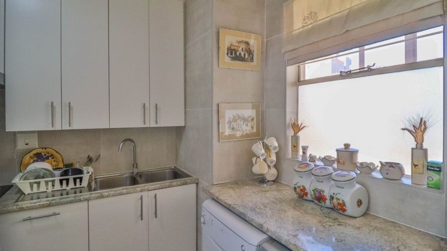 2 Bedroom Property for Sale in Parktown Gauteng