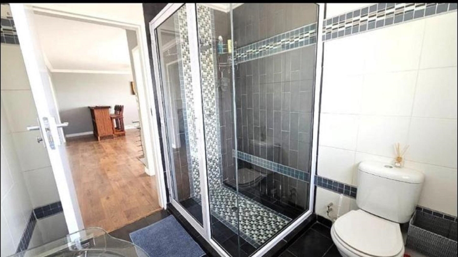 6 Bedroom Property for Sale in Vaal Marina Gauteng