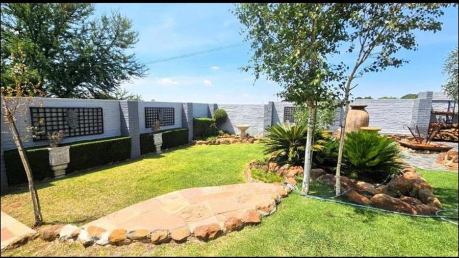 6 Bedroom Property for Sale in Vaal Marina Gauteng