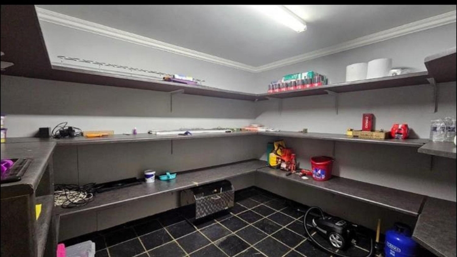 6 Bedroom Property for Sale in Vaal Marina Gauteng