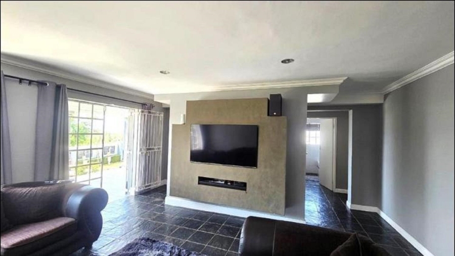 6 Bedroom Property for Sale in Vaal Marina Gauteng