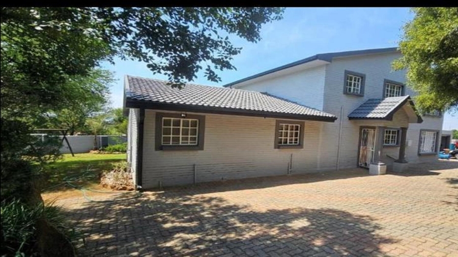6 Bedroom Property for Sale in Vaal Marina Gauteng