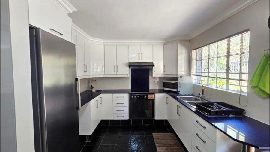 6 Bedroom Property for Sale in Vaal Marina Gauteng