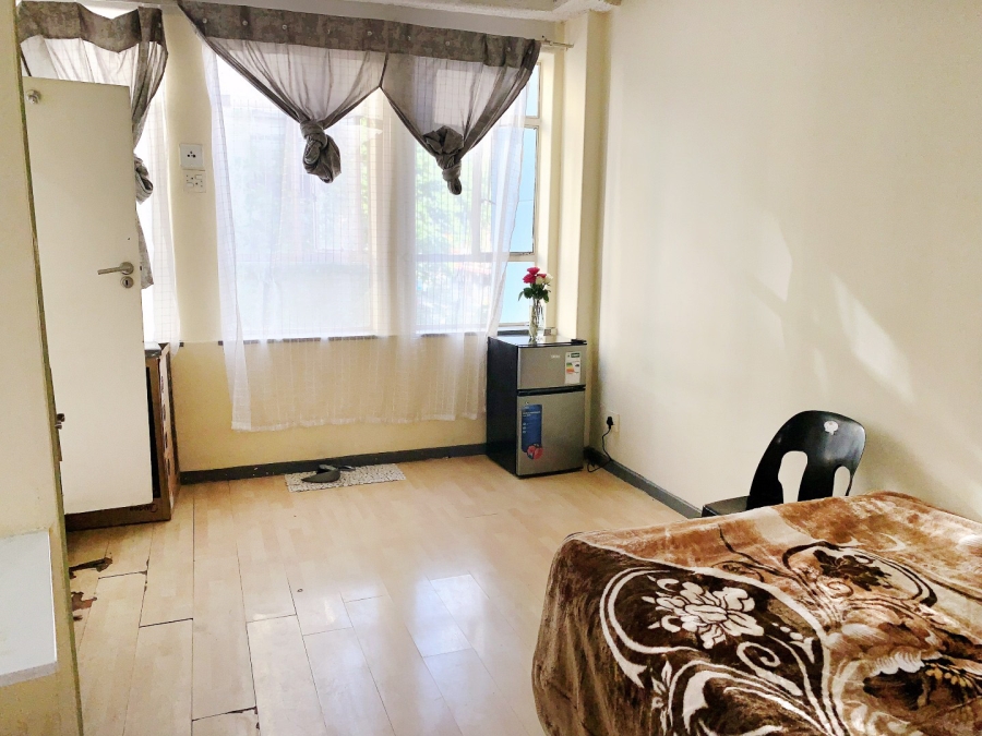1 Bedroom Property for Sale in Braamfontein Gauteng