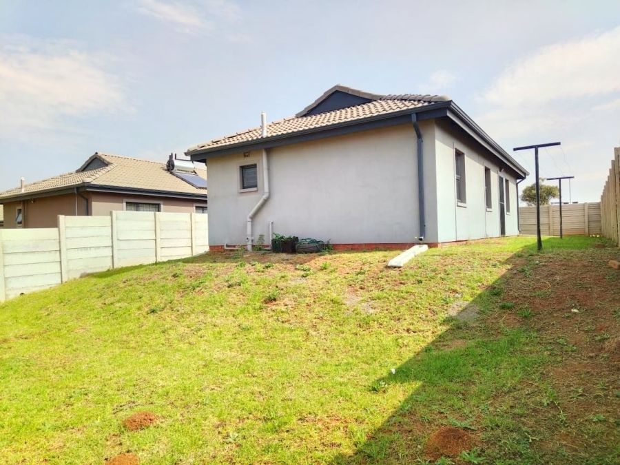 To Let 3 Bedroom Property for Rent in Lotus Gardens Gauteng