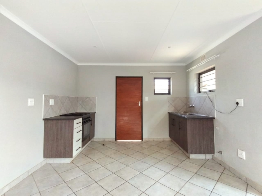 To Let 3 Bedroom Property for Rent in Lotus Gardens Gauteng