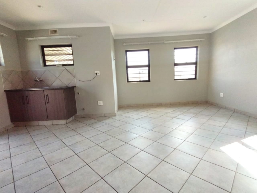 To Let 3 Bedroom Property for Rent in Lotus Gardens Gauteng