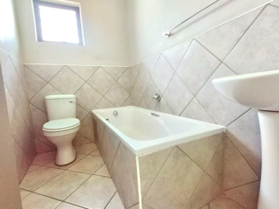 To Let 3 Bedroom Property for Rent in Lotus Gardens Gauteng