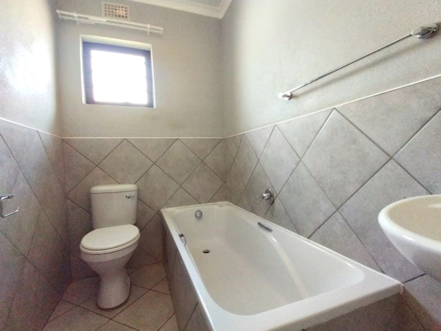 To Let 3 Bedroom Property for Rent in Lotus Gardens Gauteng
