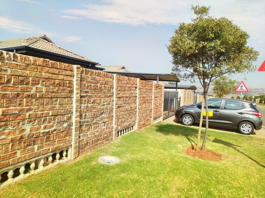 To Let 3 Bedroom Property for Rent in Lotus Gardens Gauteng