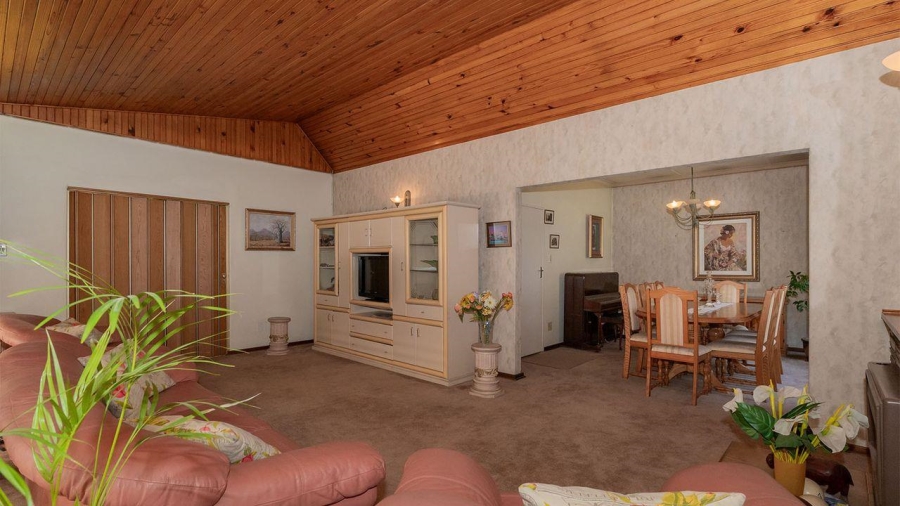 4 Bedroom Property for Sale in Rembrandt Park Gauteng