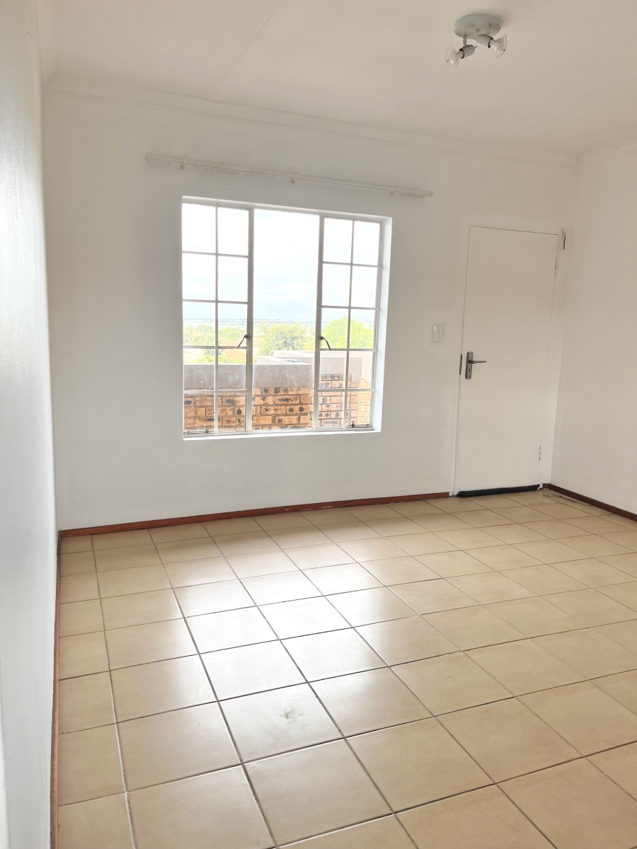 3 Bedroom Property for Sale in Erand Gardens Gauteng