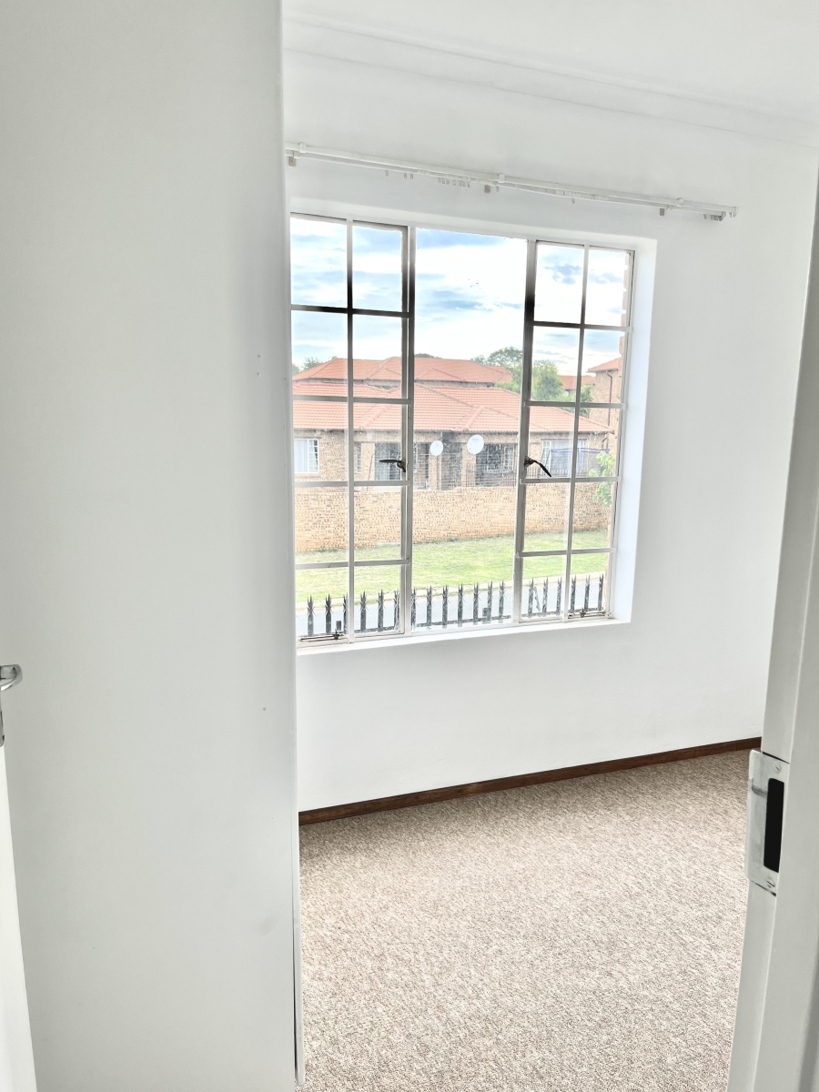 3 Bedroom Property for Sale in Erand Gardens Gauteng